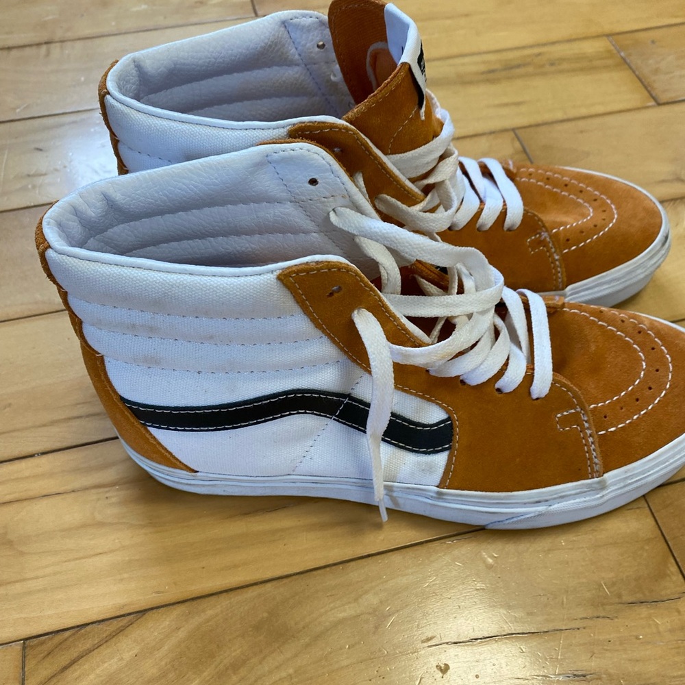 Vans Suede High-Tops in Orange and White